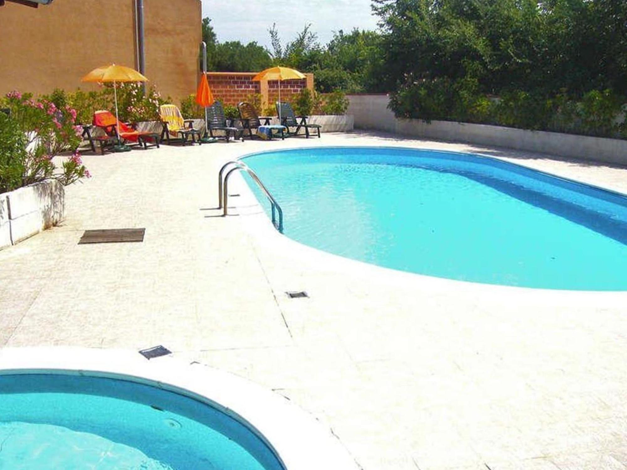 Apartment Buneta With Relaxing Outdoor Area Ližnjan Kültér fotó